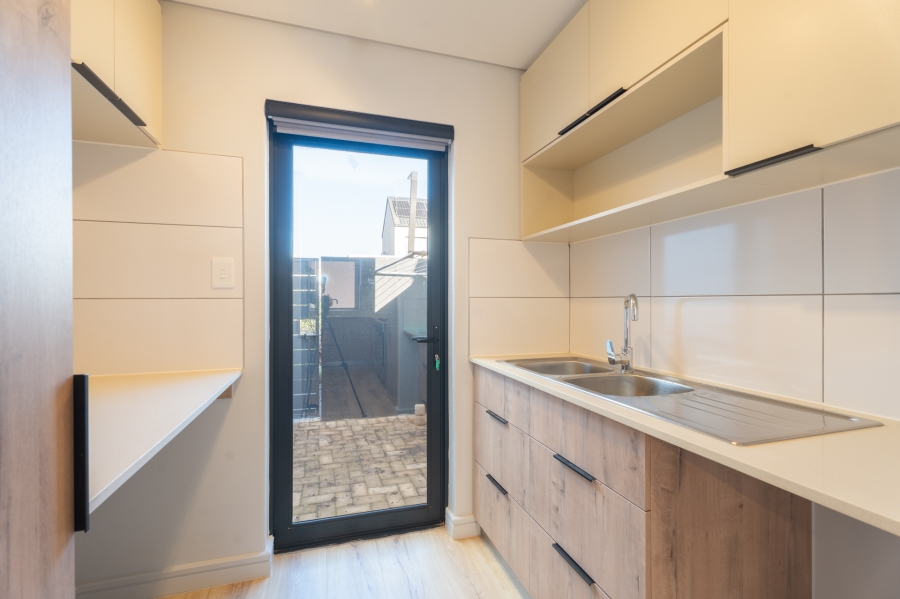 To Let 2 Bedroom Property for Rent in Newinbosch Western Cape
